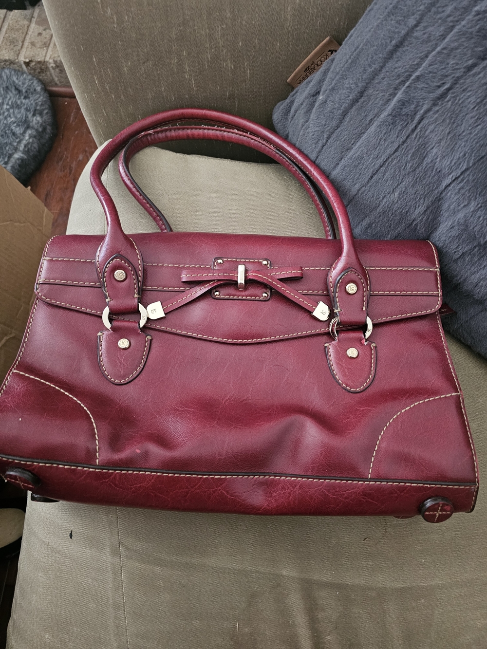 Liz Clairborne Red Leather Satchel Handbag - Women's Classic Tote